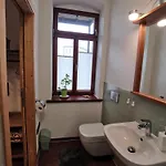 Vielstubenhaus - August