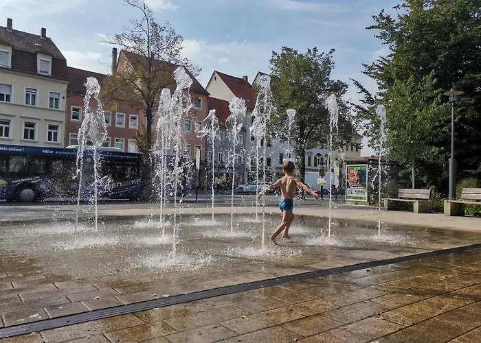 Vielstubenhaus - August アパート ピルナ